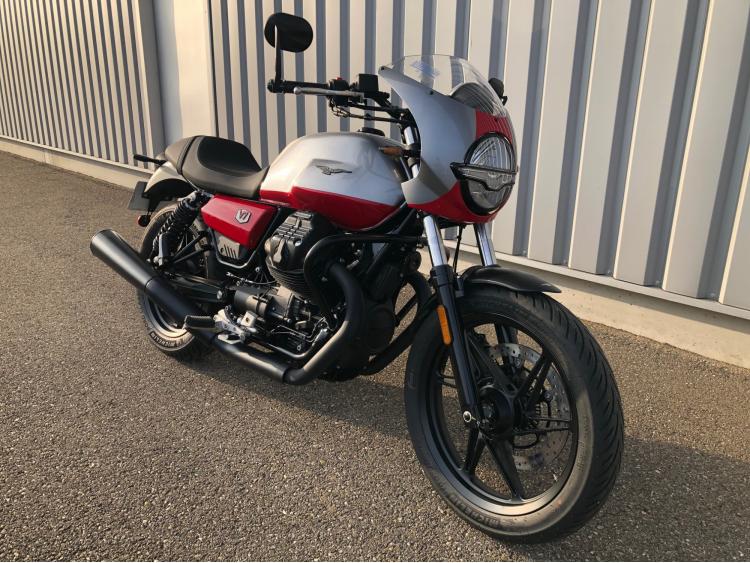 MOTO GUZZI V7